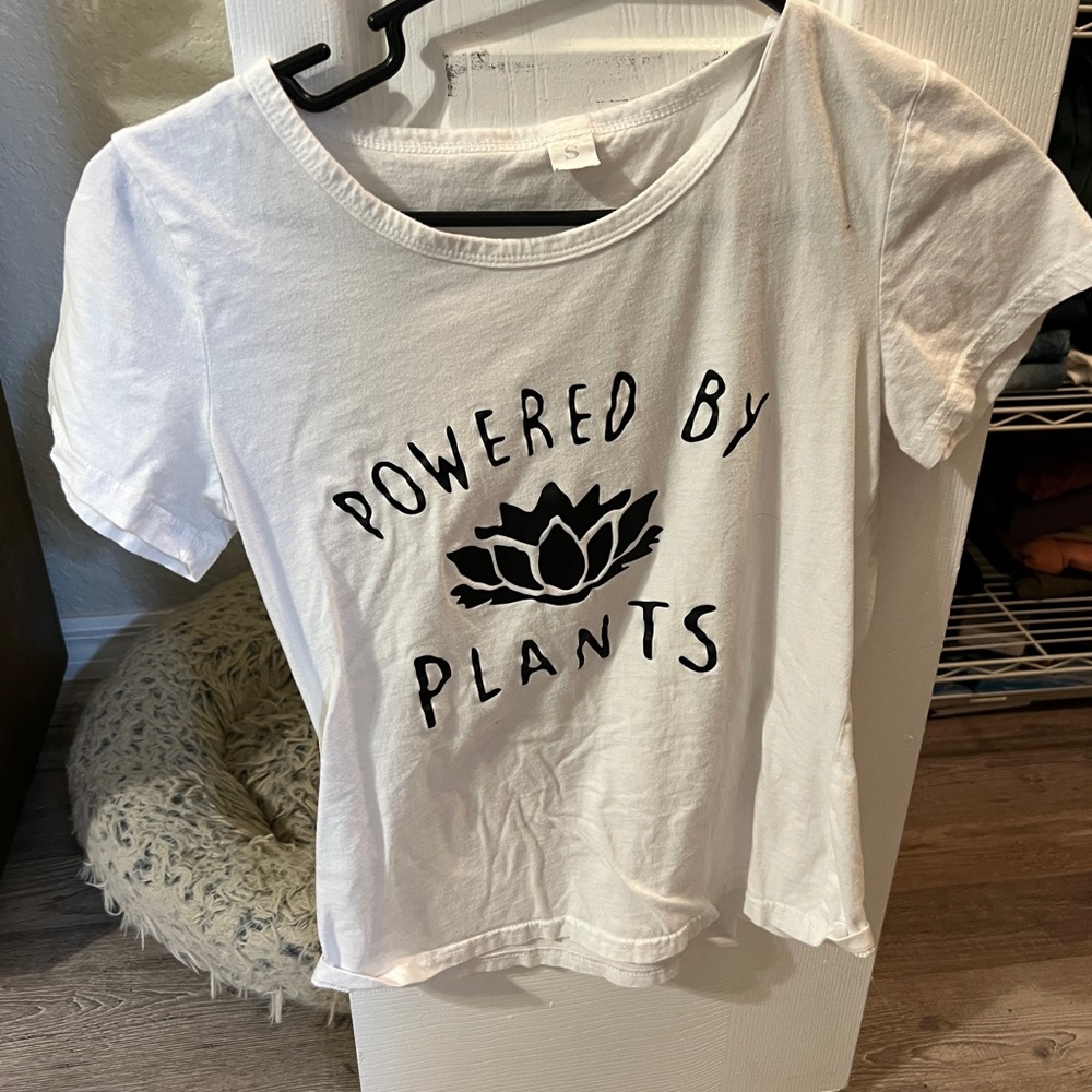 Graphic crop tee